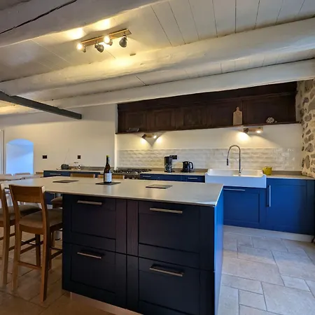 Les Sources Chuchotantes Holiday home Champclause